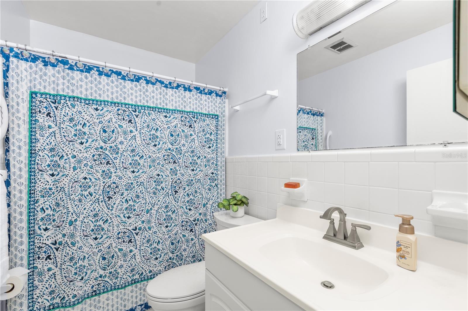 OCEAN PALM VILLAS 01 - Residential