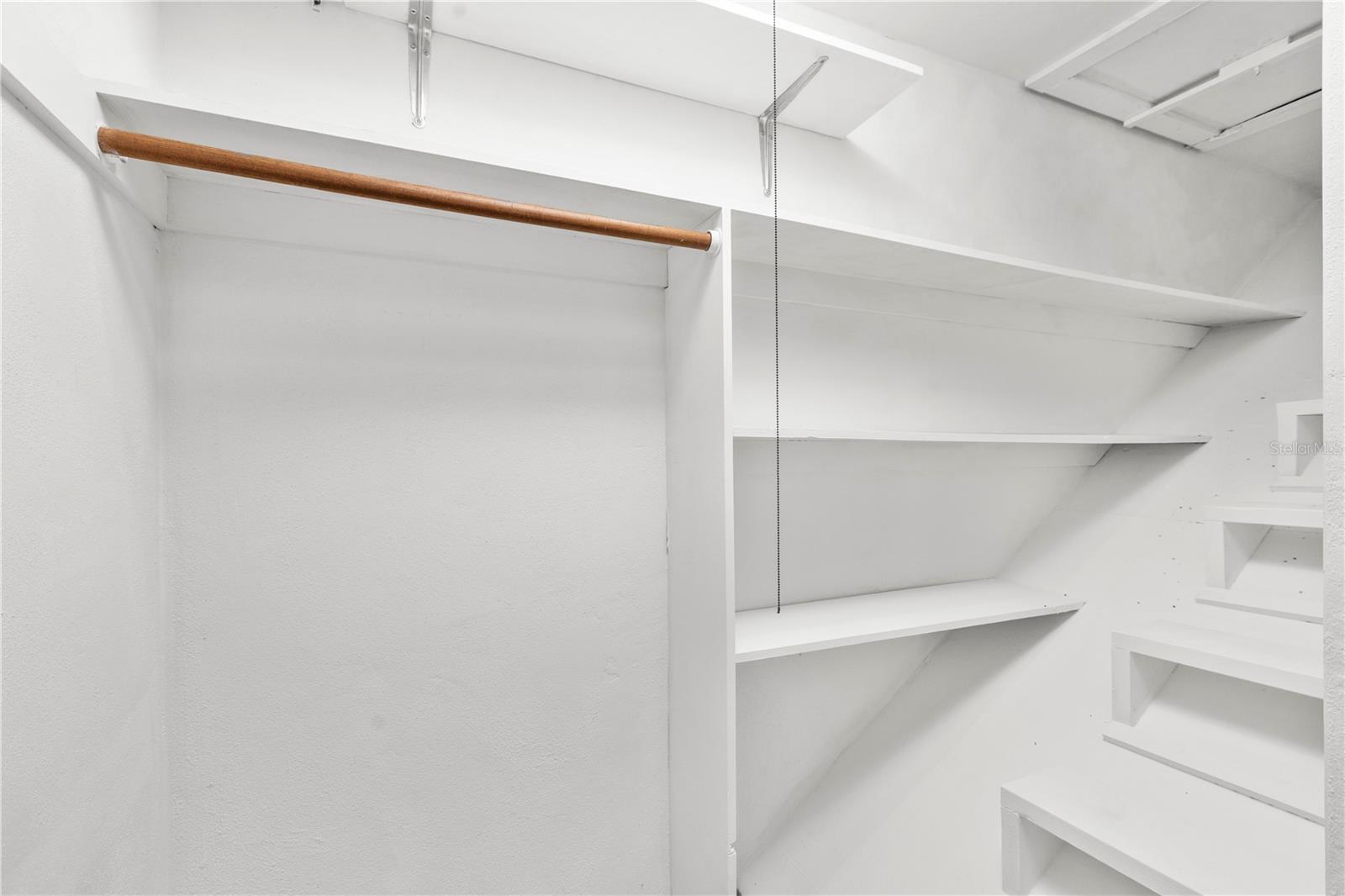 OCEAN PALM VILLAS 01 - Residential