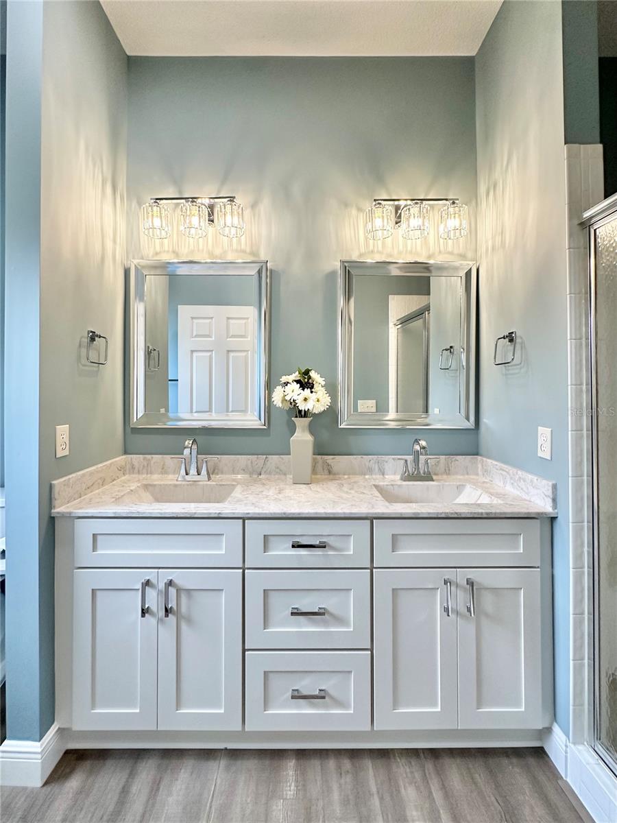 LADY LAKE ORANGE BLOSSOM GARDENS UNIT 19 - Residential Lease