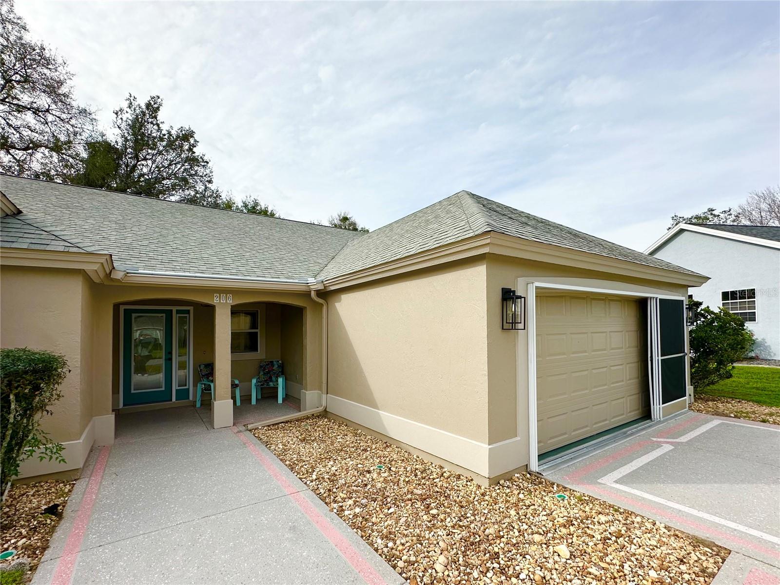 LADY LAKE ORANGE BLOSSOM GARDENS UNIT 19 - Residential Lease