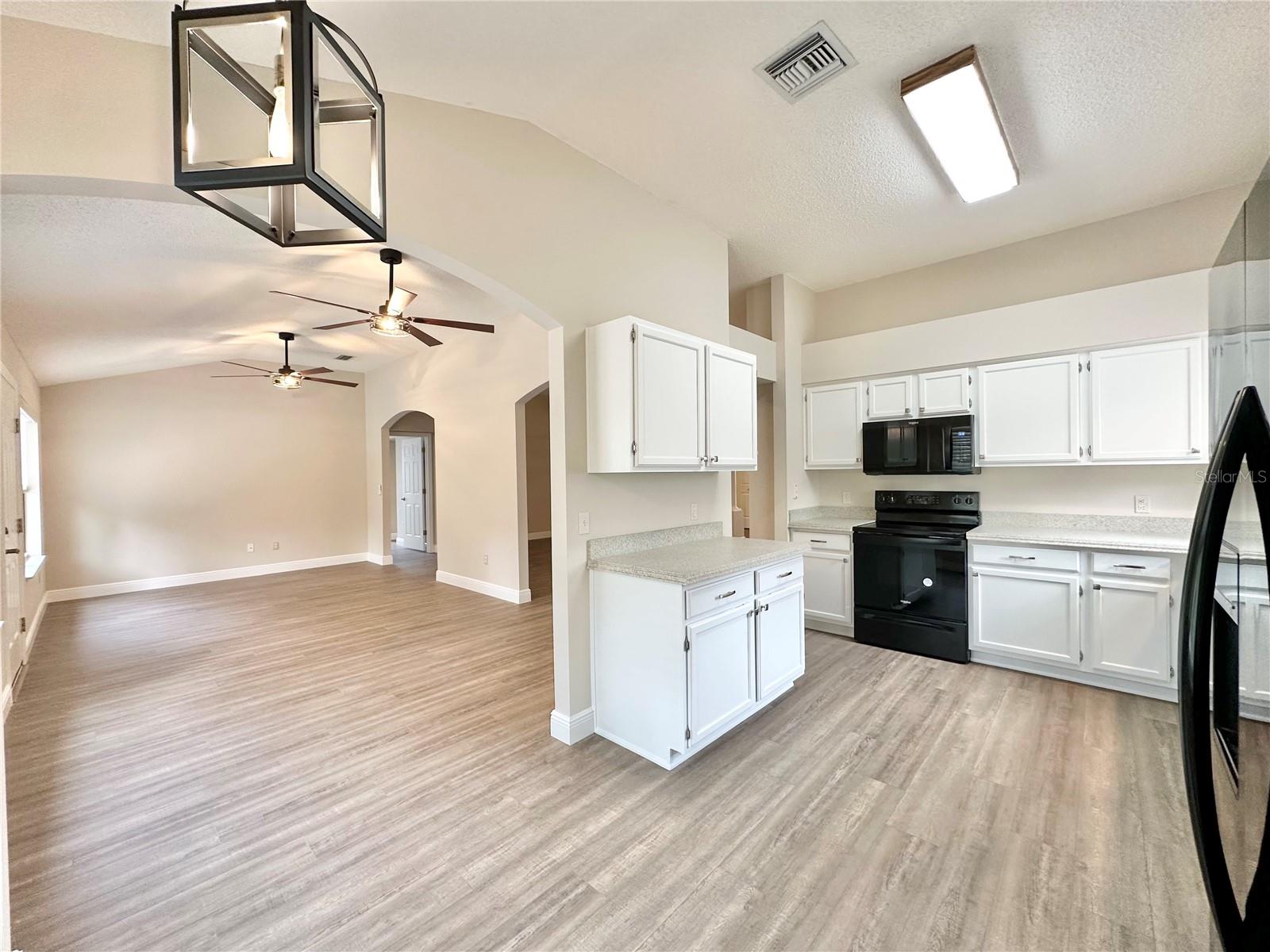 LADY LAKE ORANGE BLOSSOM GARDENS UNIT 19 - Residential Lease