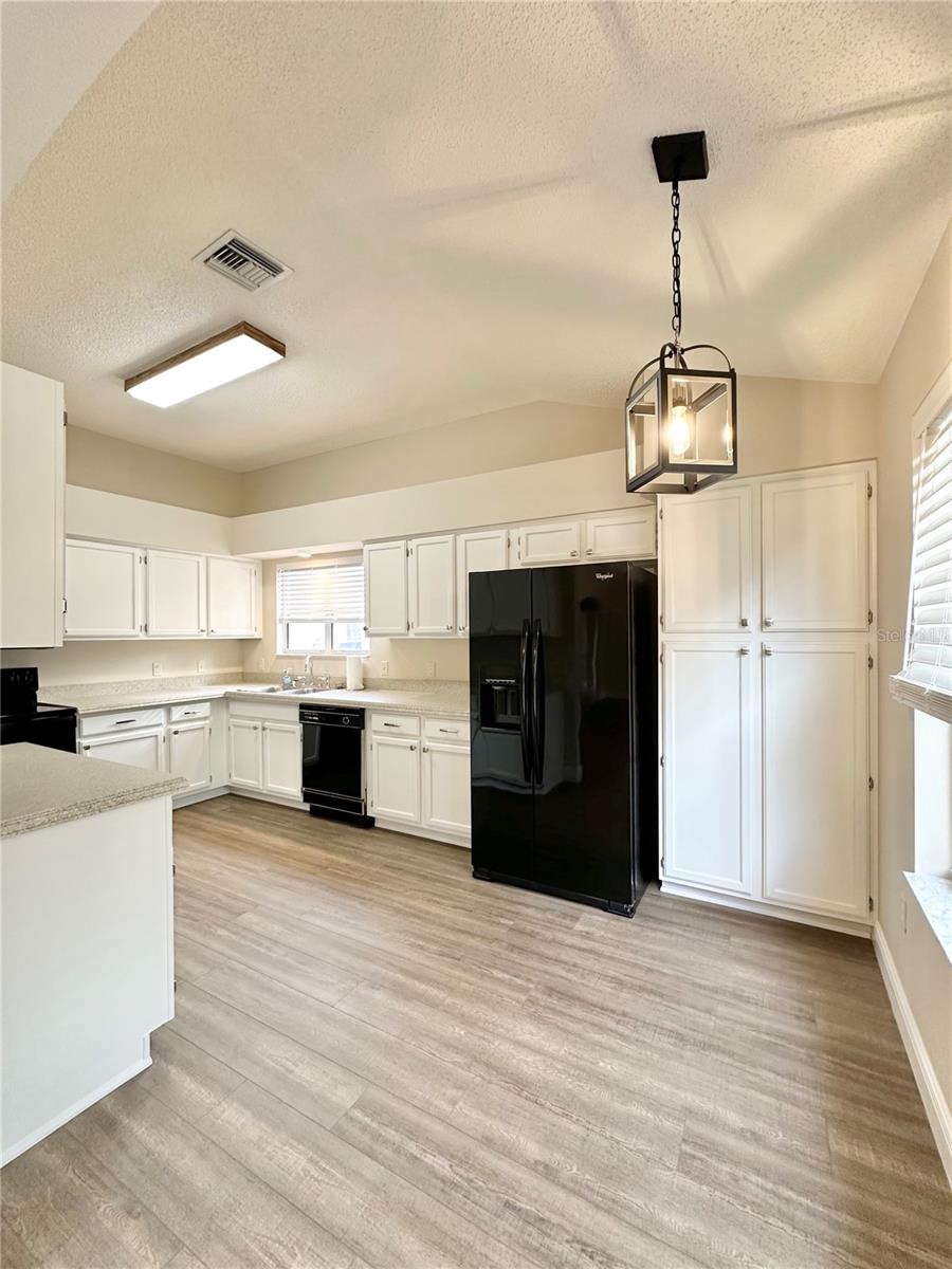 LADY LAKE ORANGE BLOSSOM GARDENS UNIT 19 - Residential Lease