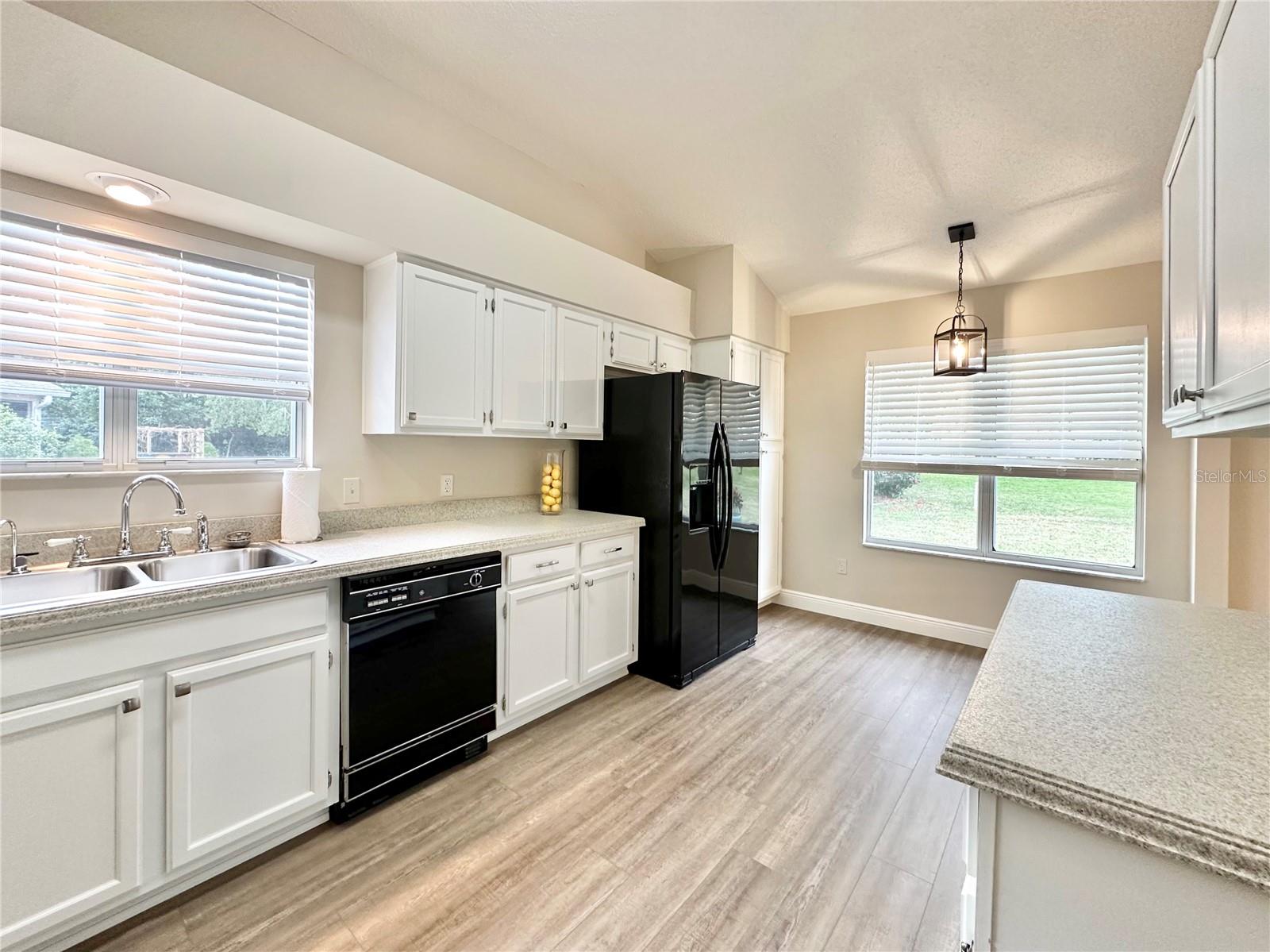 LADY LAKE ORANGE BLOSSOM GARDENS UNIT 19 - Residential Lease