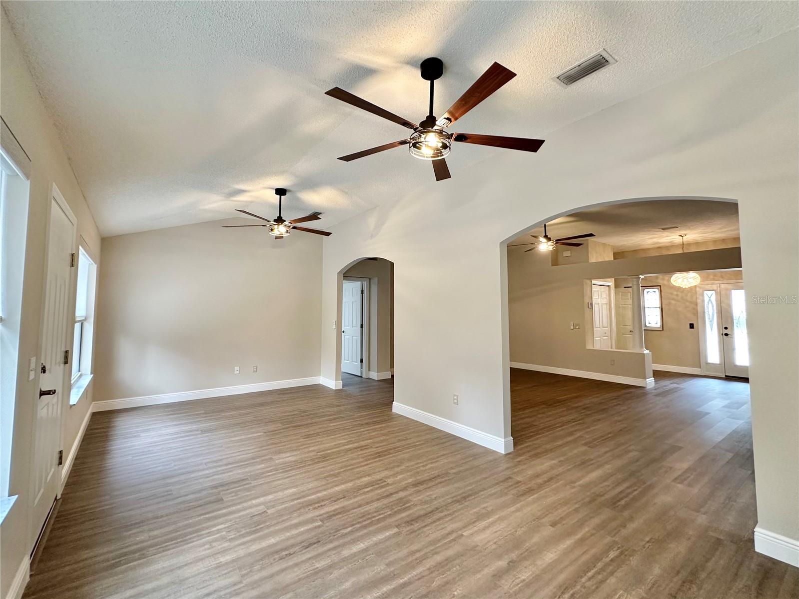 LADY LAKE ORANGE BLOSSOM GARDENS UNIT 19 - Residential Lease