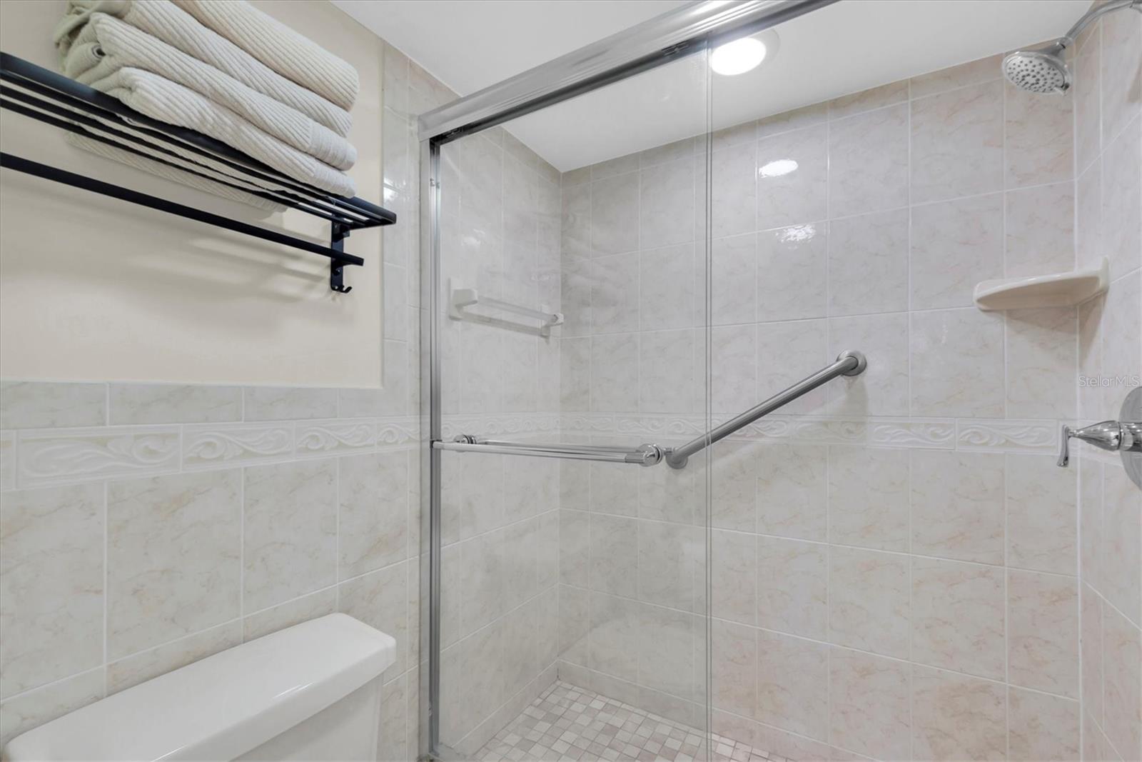 BAHIA DEL MAR I - Residential