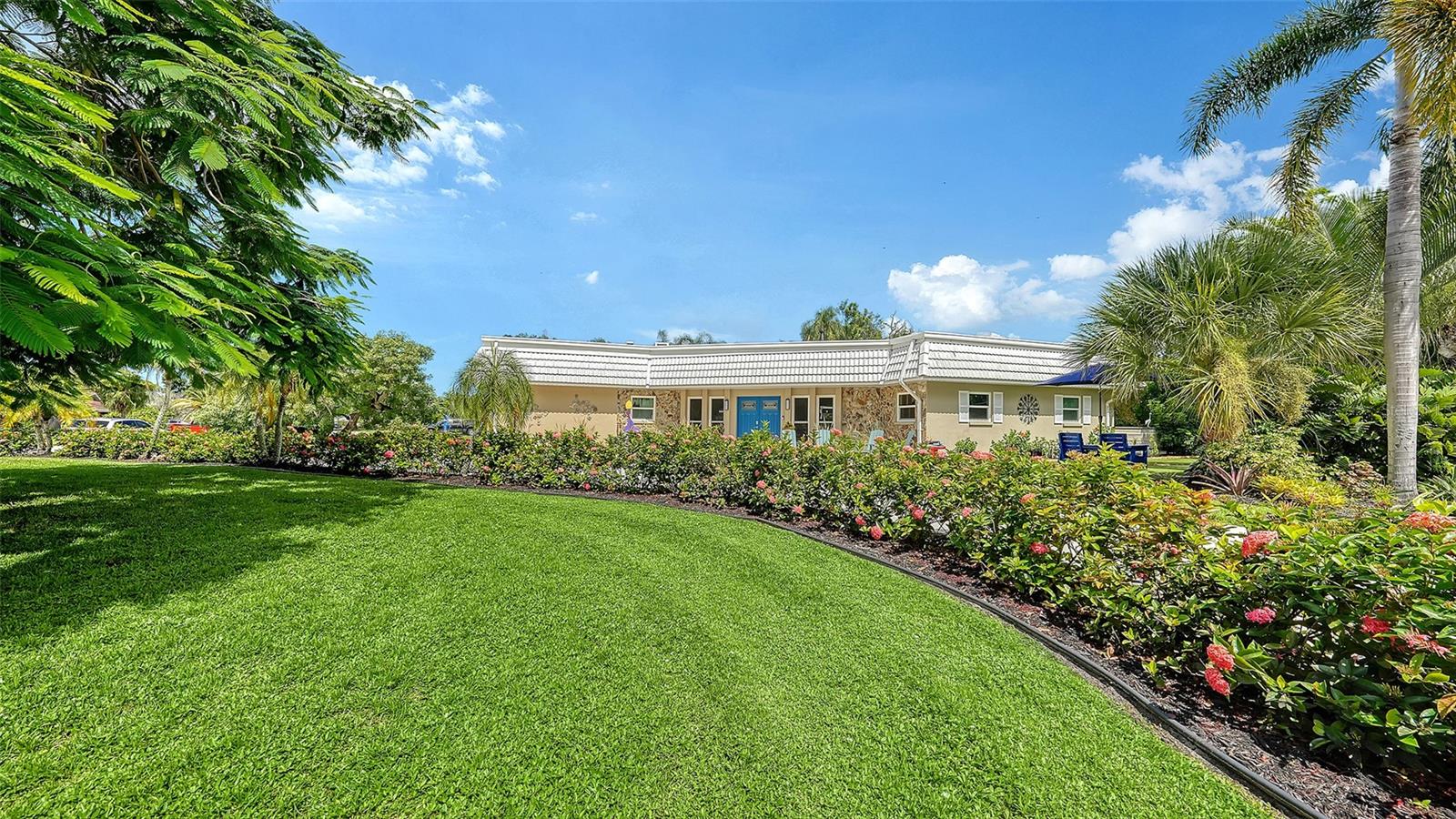 5211 INVERNESS DRIVE
