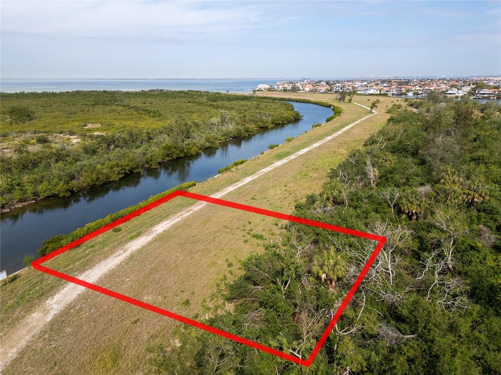 Photo of 44 Hammock Bay Blvd, Apollo Beach, FL 33572 (MLS # TB8442400)