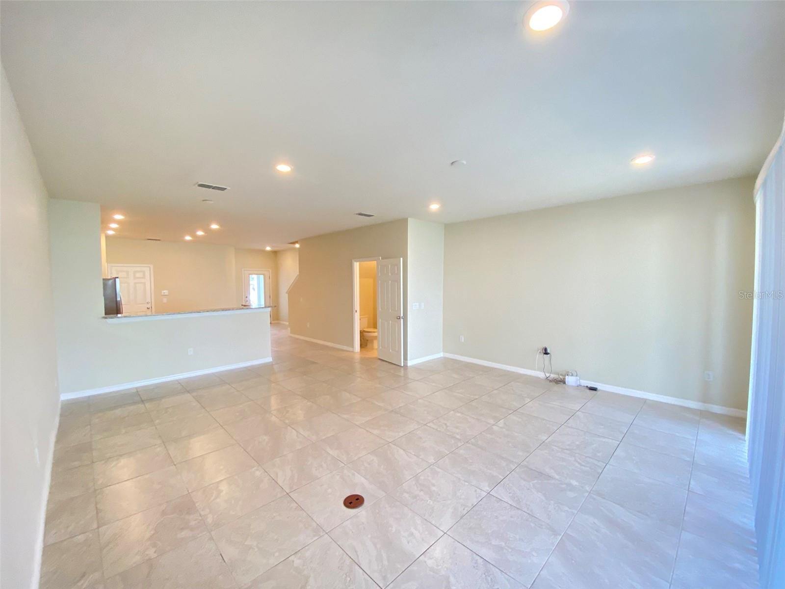 3912 PLAINVIEW DRIVE