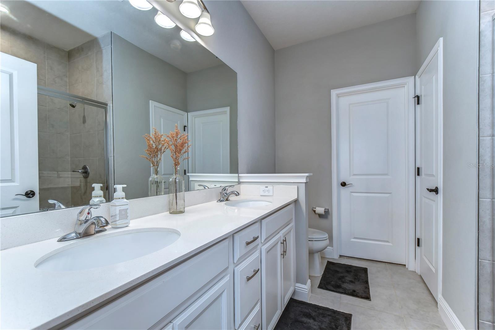 TIMBERS/WILLIAMS LNDG TWNHMS - Residential Lease