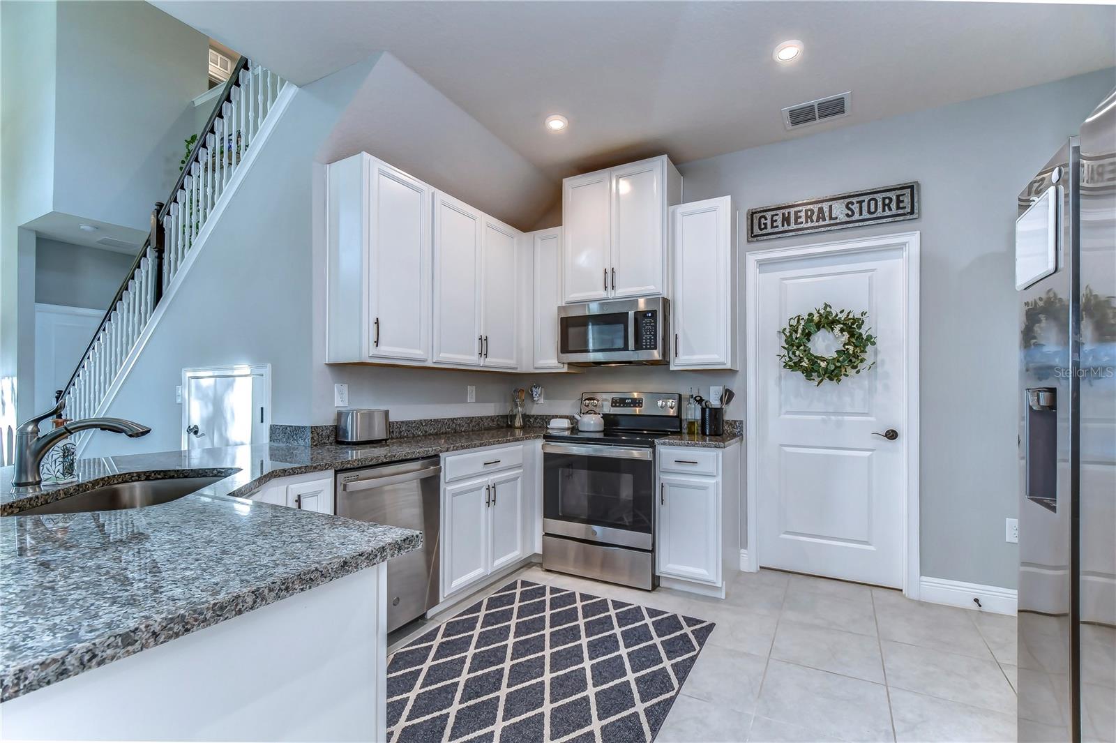 TIMBERS/WILLIAMS LNDG TWNHMS - Residential Lease