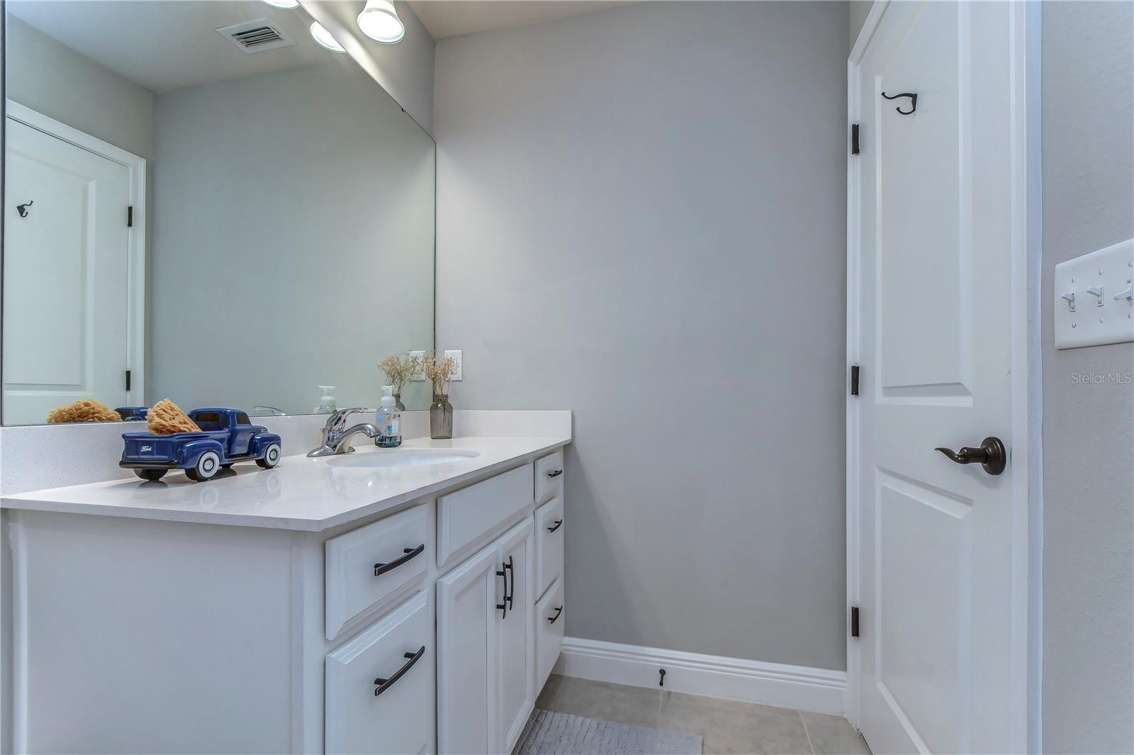 TIMBERS/WILLIAMS LNDG TWNHMS - Residential Lease