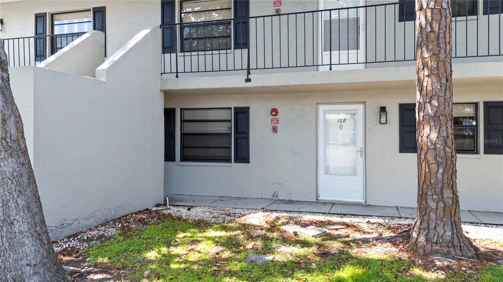 101 LAKE AVENUE NE 108