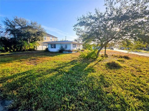 568 TRADE WINDS DRIVE DUNEDIN FL 34698