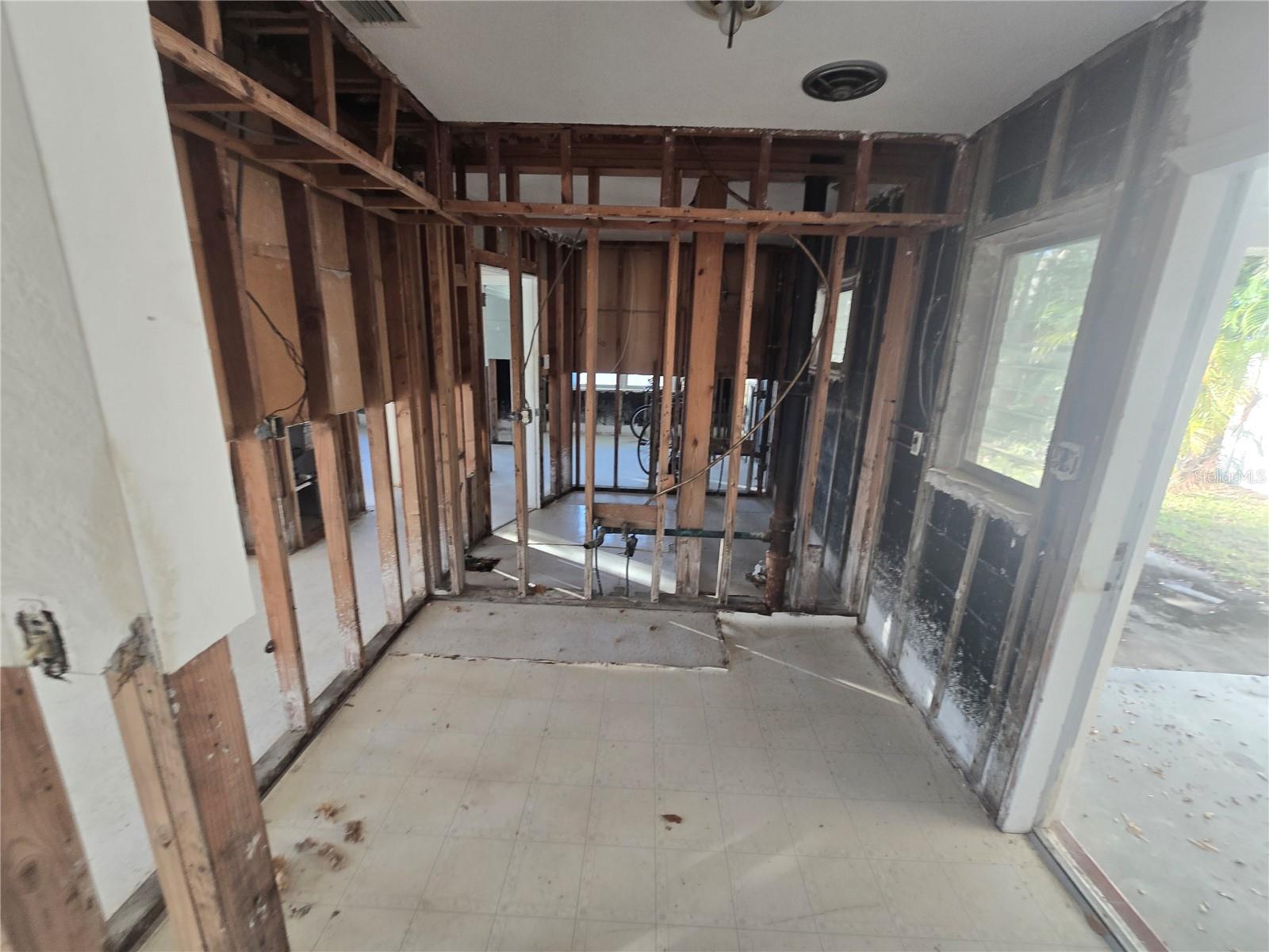 BAYWOOD SHORES 1ST ADD - Residential