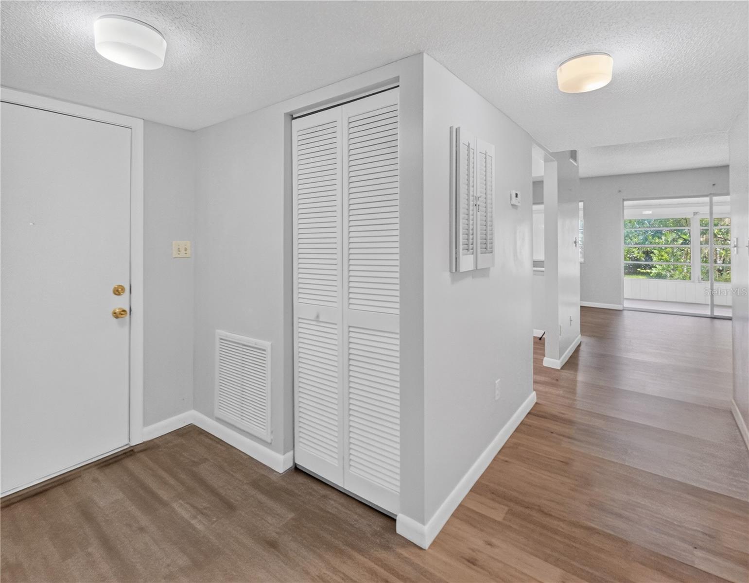 600 FAIRWAYS CIRCLE B