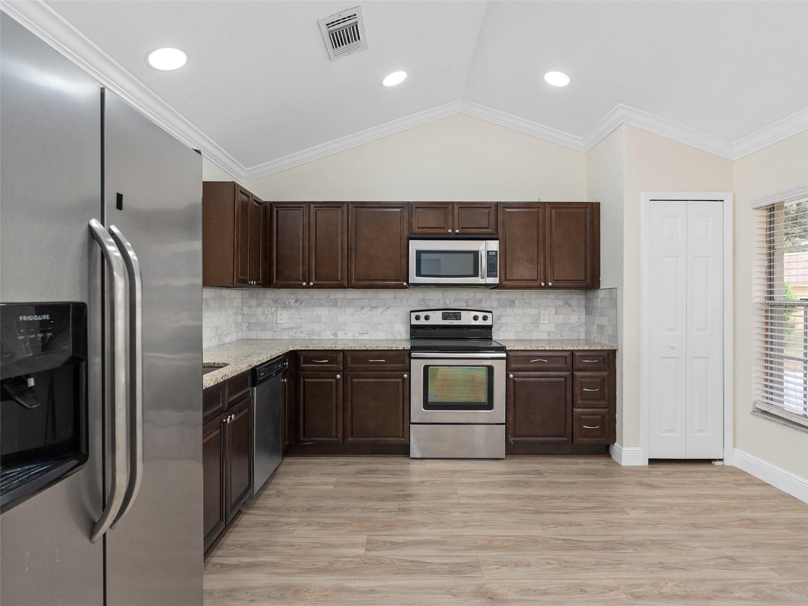 SILVER RIDGE PH 02 - Residential