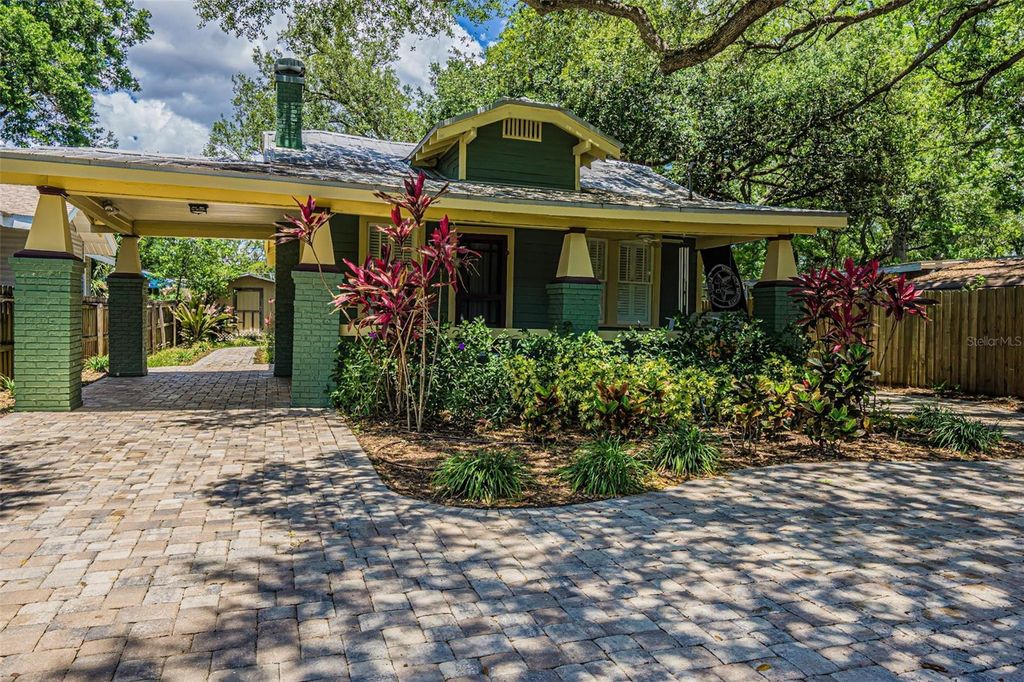 Photo of 205 W Louisiana Avenue, Tampa, FL 33603 (MLS # TB8431002)