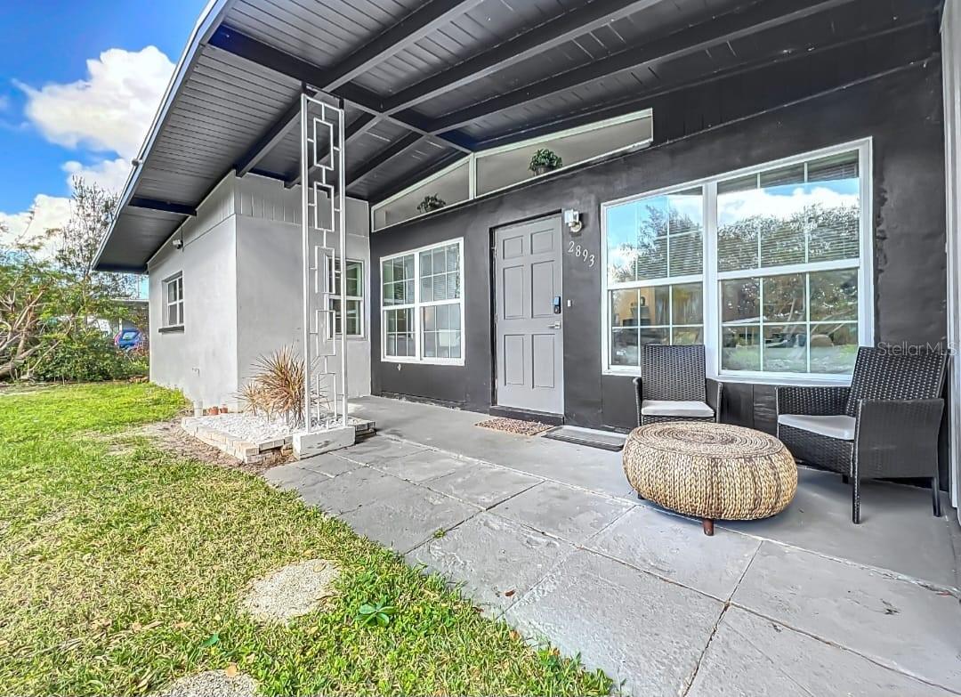 Welcome to this beautifully maintained 3-bedroom, 2-bath home located in the heart of Sarasota! Featuring 1,688 sqft of living space, this home offers an open floor plan, tile floors, spacious bedrooms, and a large fenced yard—perfect for outdoor enjoyment. Washer and dryer included. Small pets allowed with a $35 monthly pet rent (non-refundable pet fee applies). Located just minutes from downtown Sarasota, beaches, parks, shopping, and dining. Ready for immediate move-in!
Rent: $2,700/month | Security Deposit: $2,700
Don’t miss this opportunity—schedule your showing today!