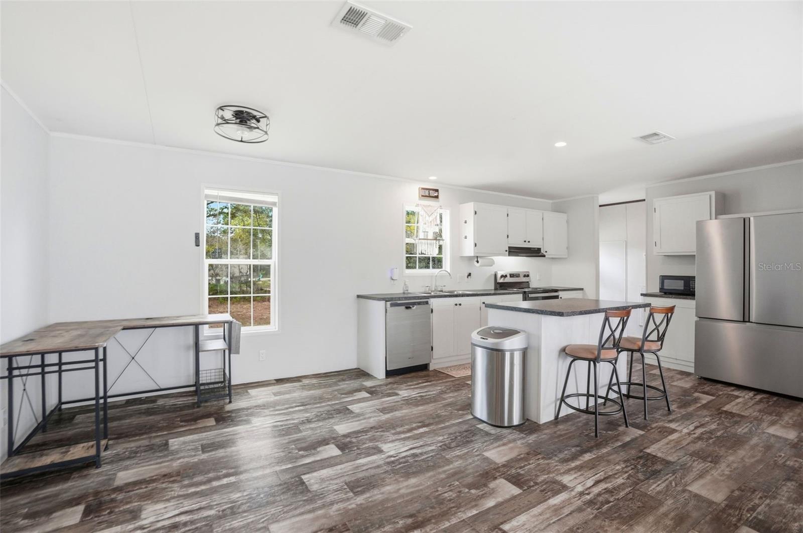 LUCKY HILLS AN UNREC SUB - Residential