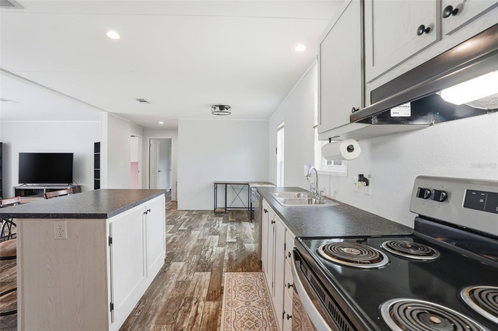 LUCKY HILLS AN UNREC SUB - Residential