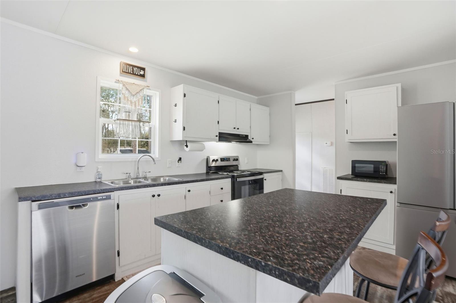 LUCKY HILLS AN UNREC SUB - Residential