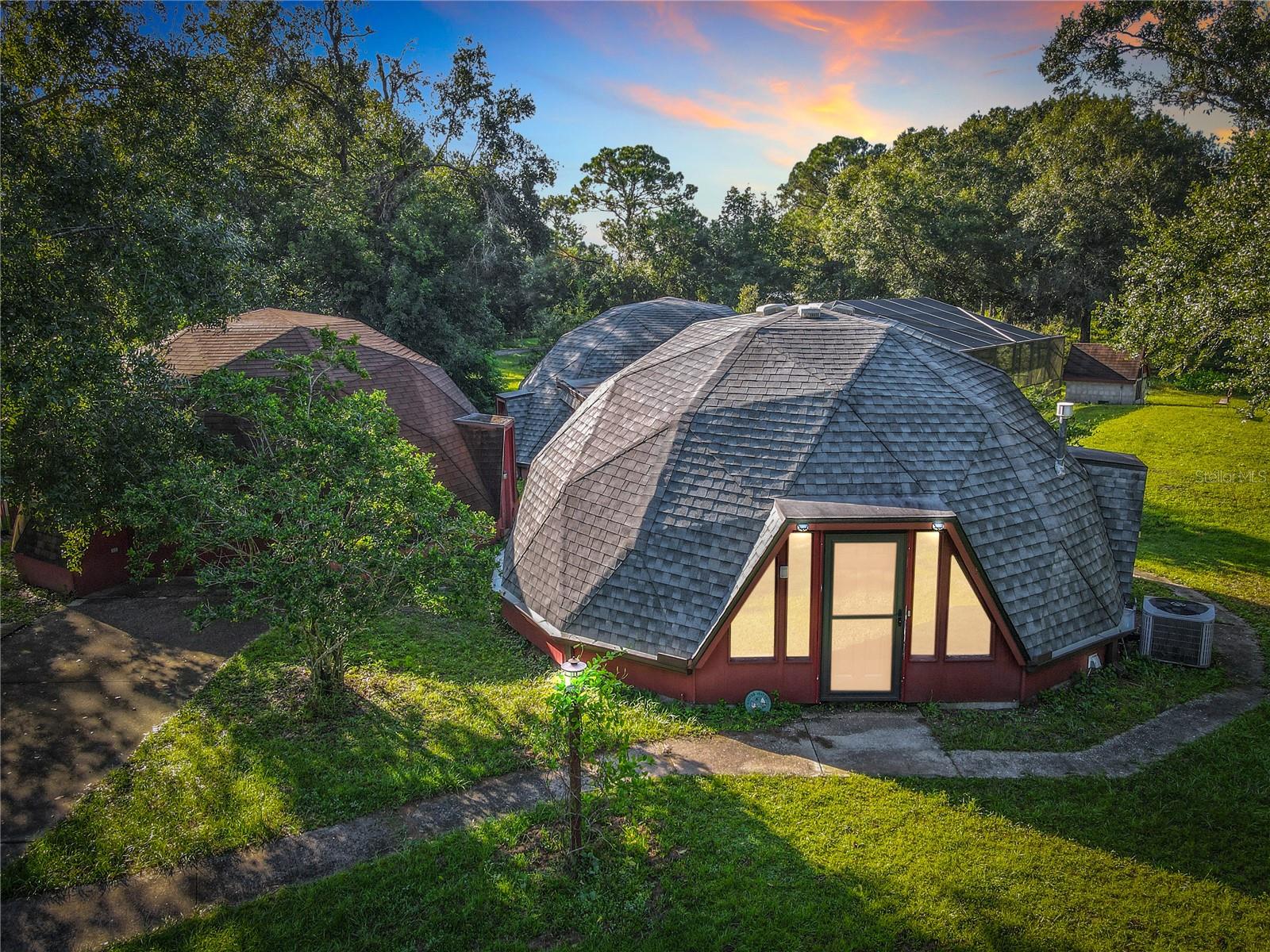 OAKRIDGE ESTATES - Residential