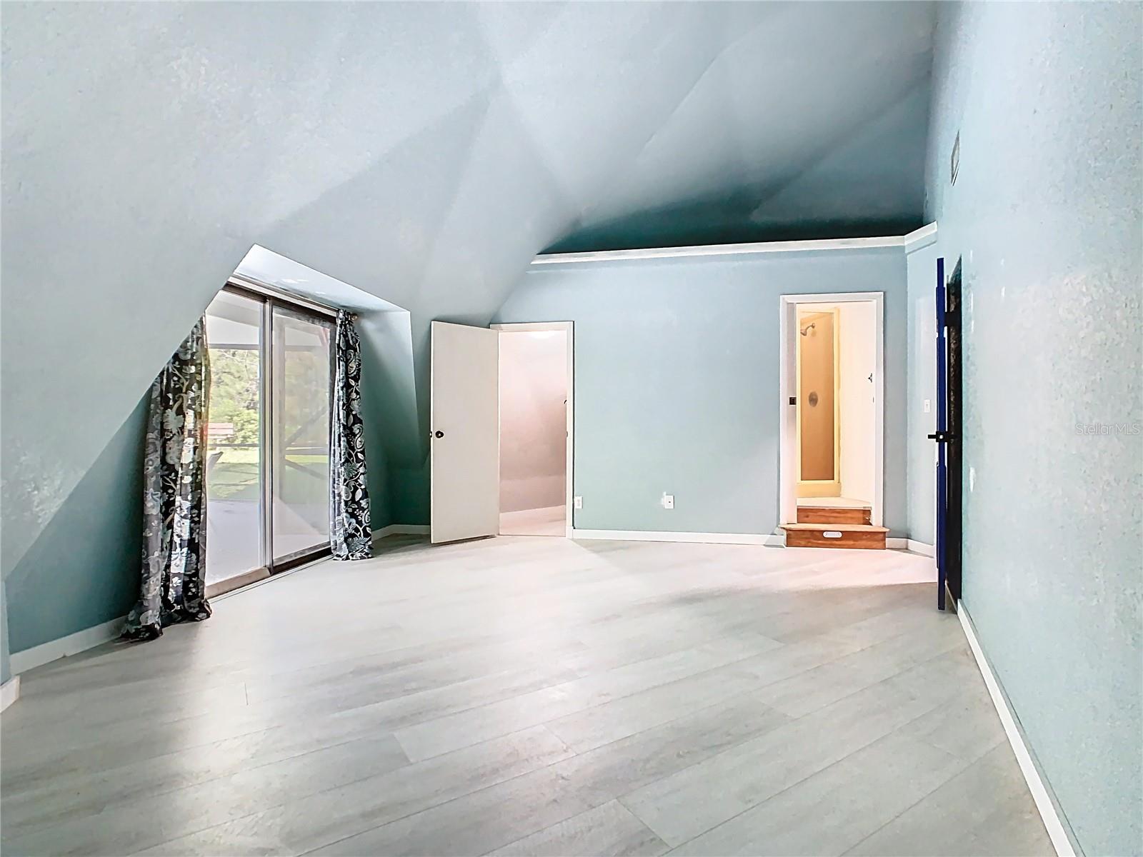 OAKRIDGE ESTATES - Residential