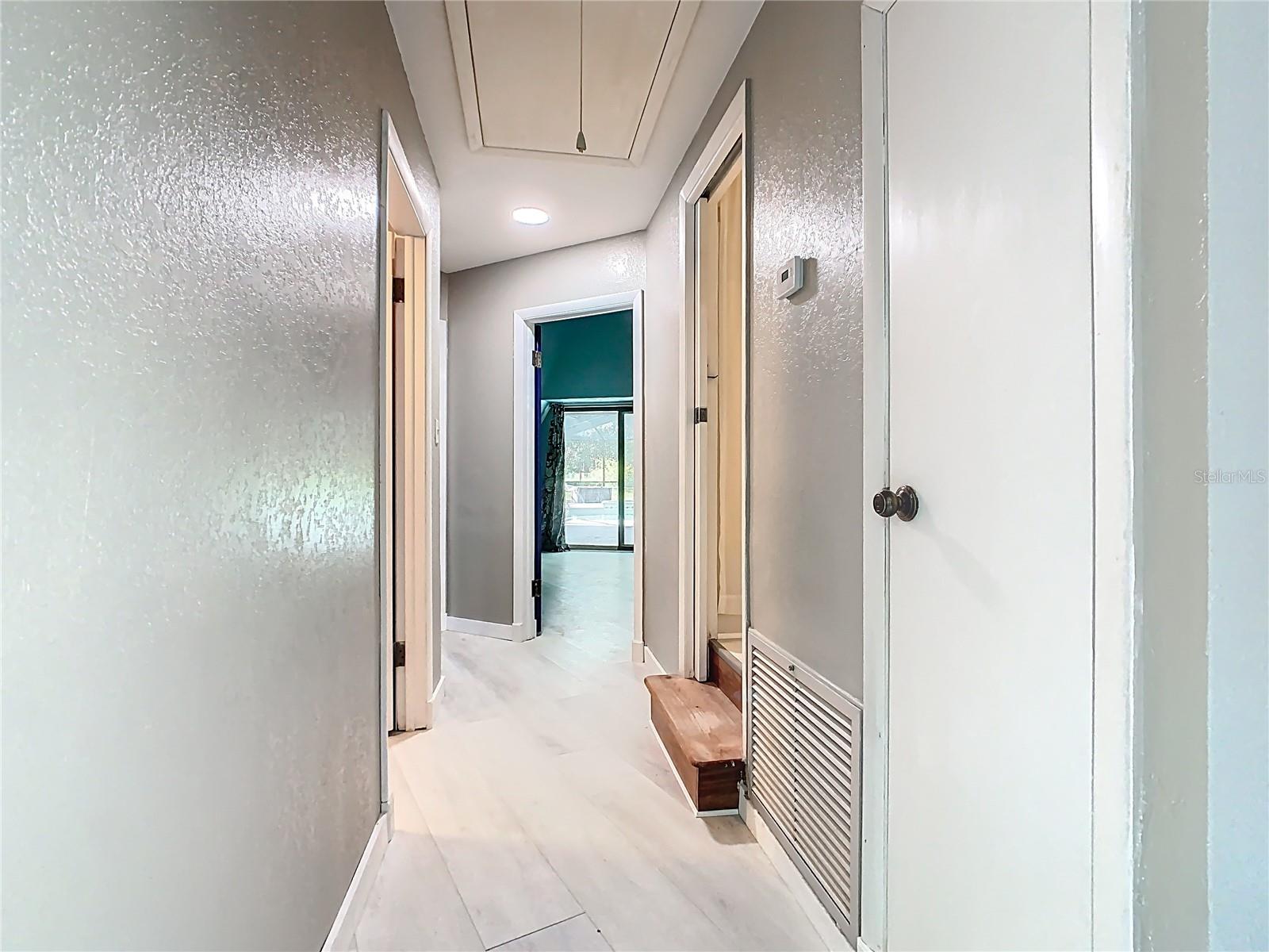 OAKRIDGE ESTATES - Residential