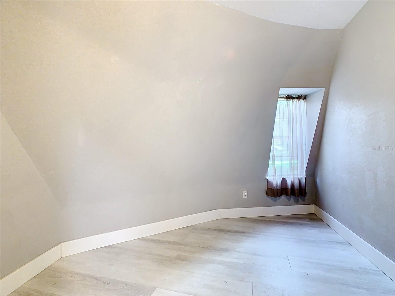 OAKRIDGE ESTATES - Residential