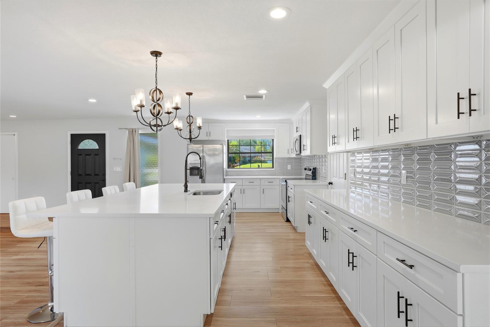 DOUGLAS MANOR PARK 1ST ADD - Residential