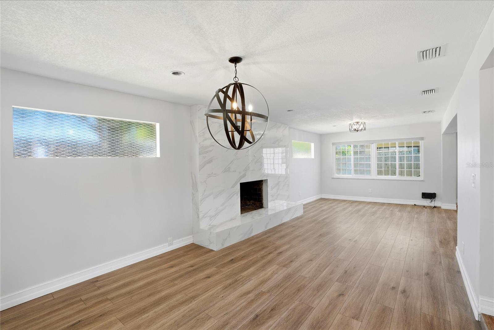 DOUGLAS MANOR PARK 1ST ADD - Residential