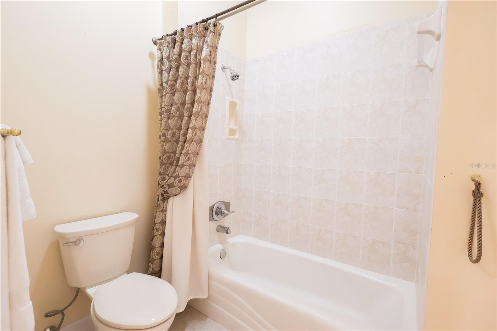 LAUREL RUN - Residential