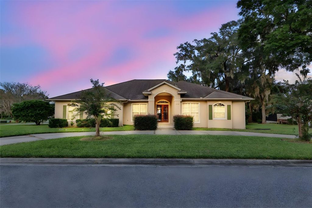 Photo of 2243 SE Laurel Run Drive, Ocala, FL 34471 (MLS # OM711612)
