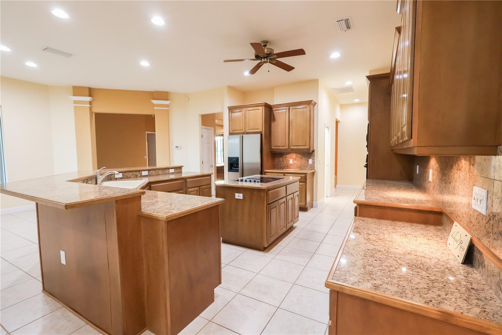 LAUREL RUN - Residential