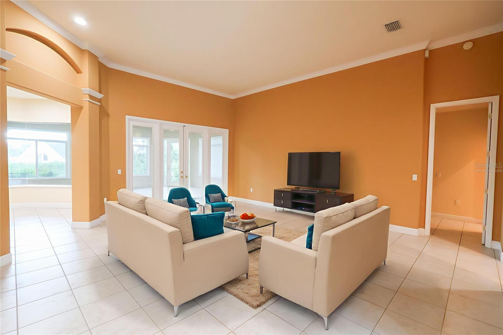 LAUREL RUN - Residential