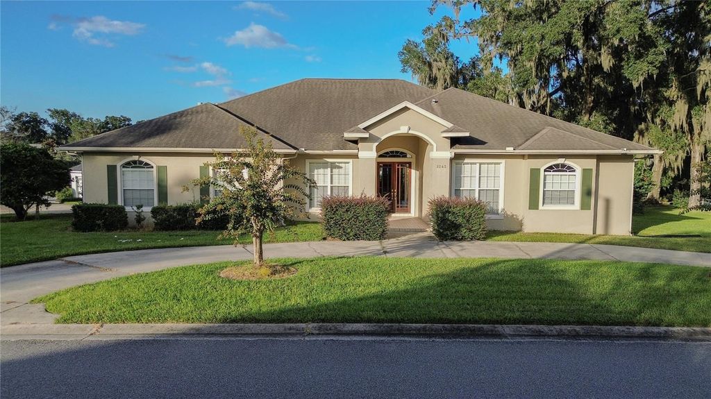 Photo of 2243 SE Laurel Run Drive, Ocala, FL 34471 (MLS # OM711612)