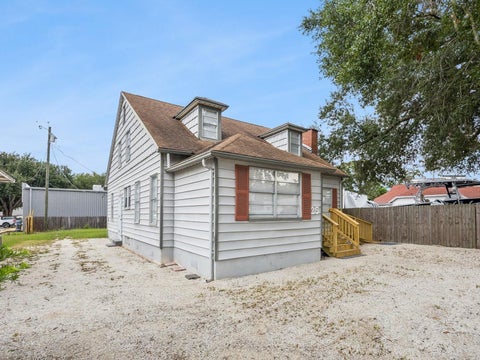 Tiny photo for 25 E Pinecrest Avenue, Eustis, FL 32726 (MLS # O6431856)