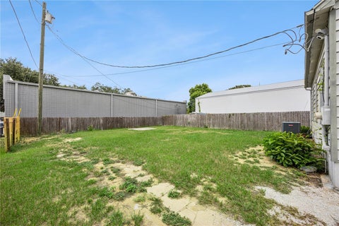 Tiny photo for 25 E Pinecrest Avenue, Eustis, FL 32726 (MLS # O6431856)