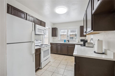 Tiny photo for 25 E Pinecrest Avenue, Eustis, FL 32726 (MLS # O6431856)