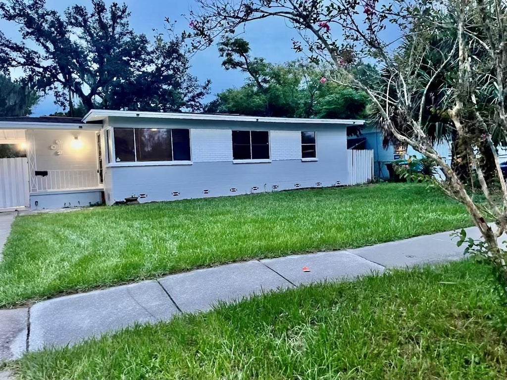 Photo of 1111 Romano Avenue, Orlando, FL 32807 (MLS # O6441892)