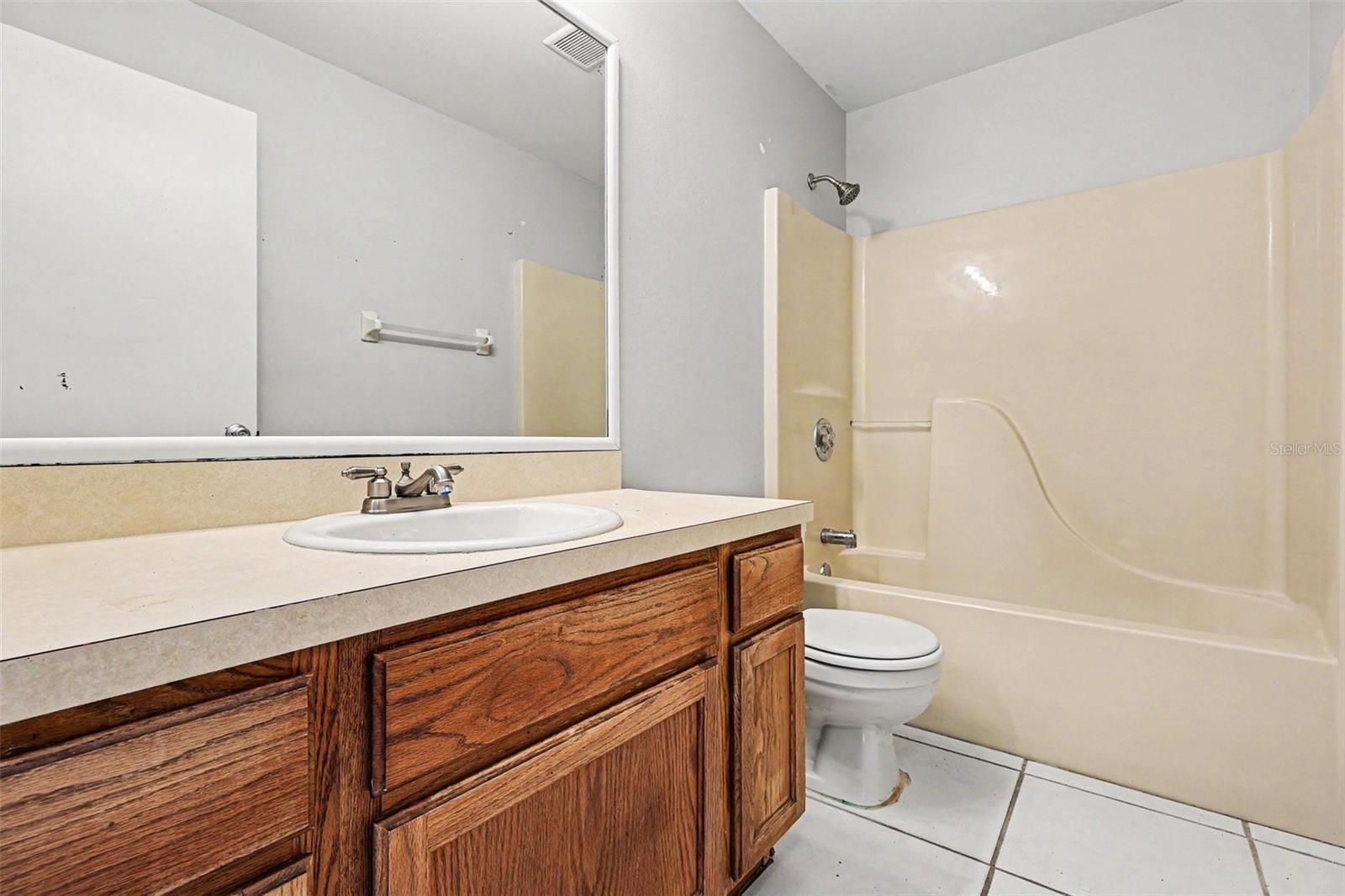 EMERALD HILLS UNIT TWO LOT 3 - Residential