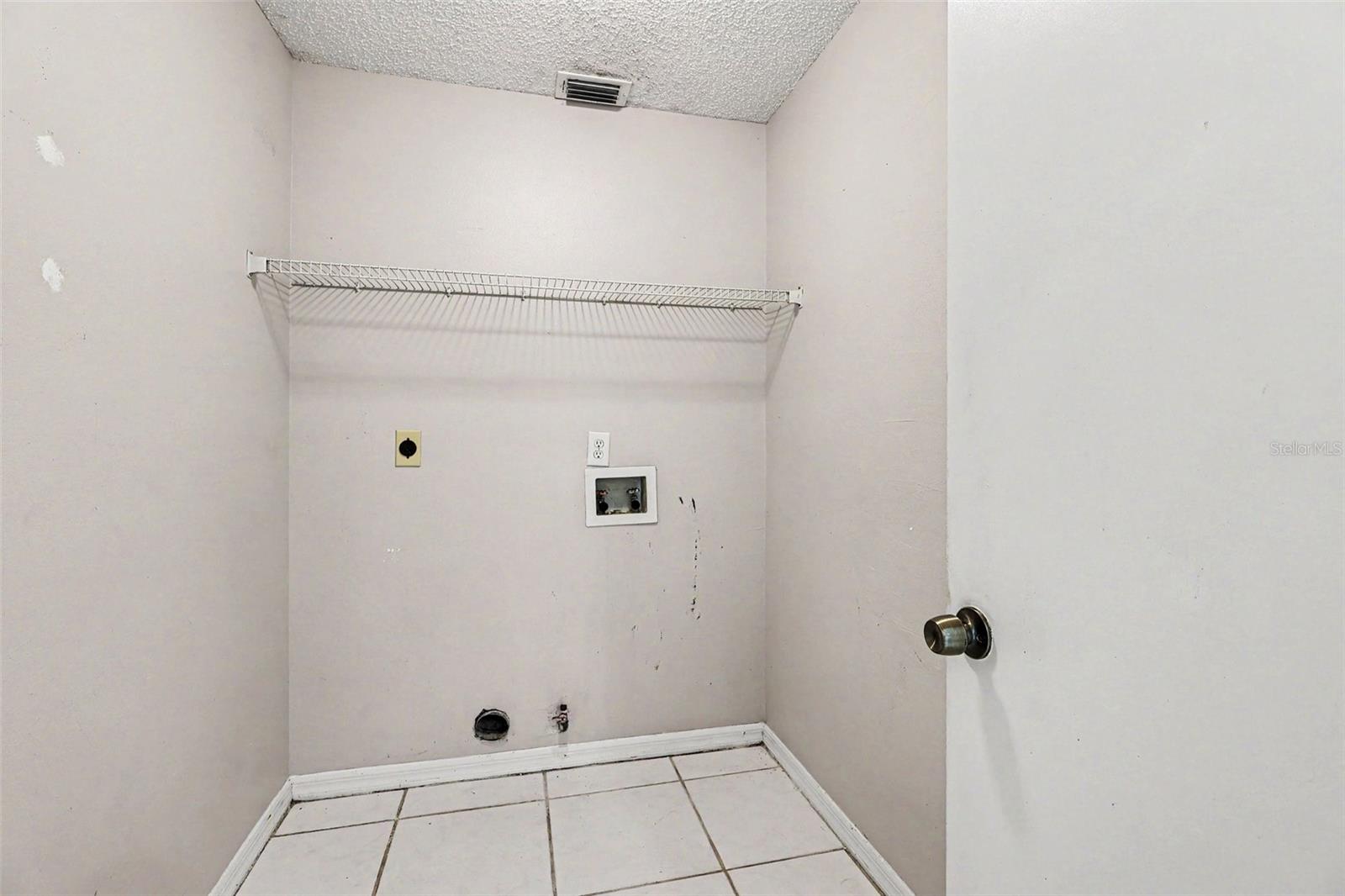 EMERALD HILLS UNIT TWO LOT 3 - Residential