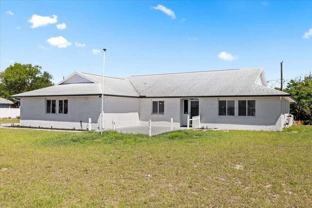 Photo of 918 N Atmore Circle, Deltona, FL 32725 (MLS # O6400246)