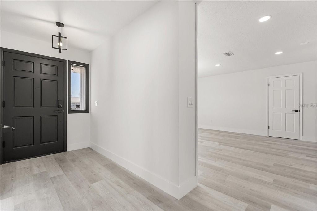 Photo of 918 N Atmore Circle, Deltona, FL 32725 (MLS # O6400246)