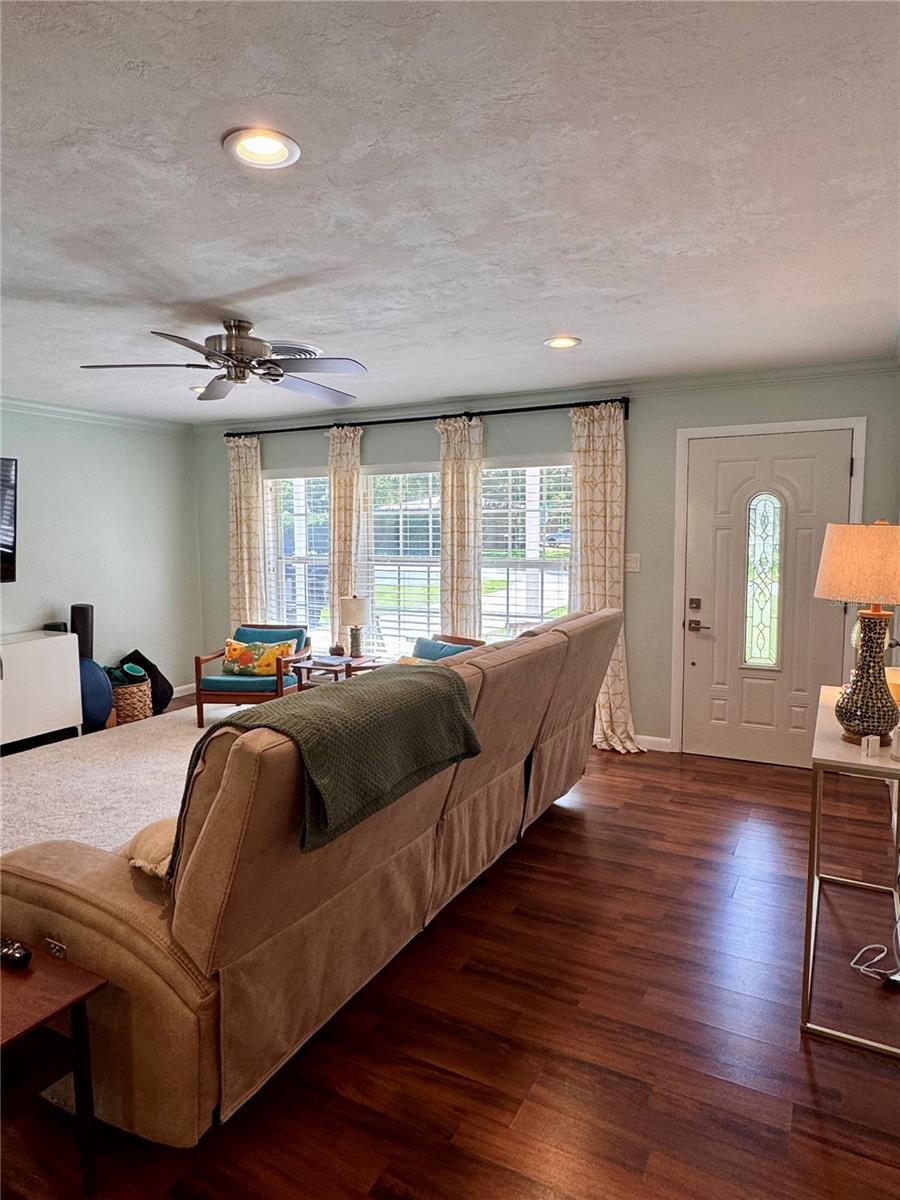 706 SE 28TH AVENUE