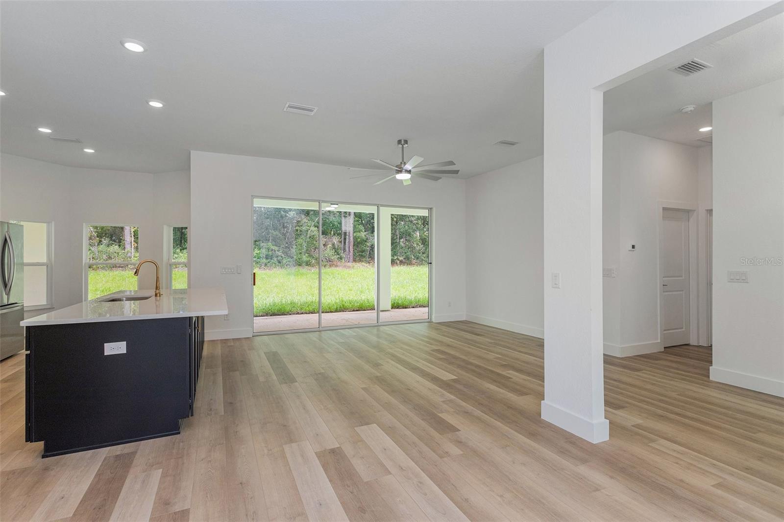 1627 W BEACH PLUM DRIVE