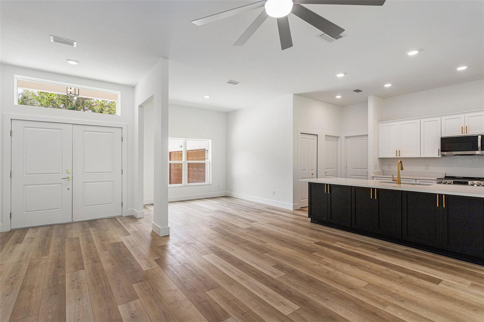 1627 W BEACH PLUM DRIVE