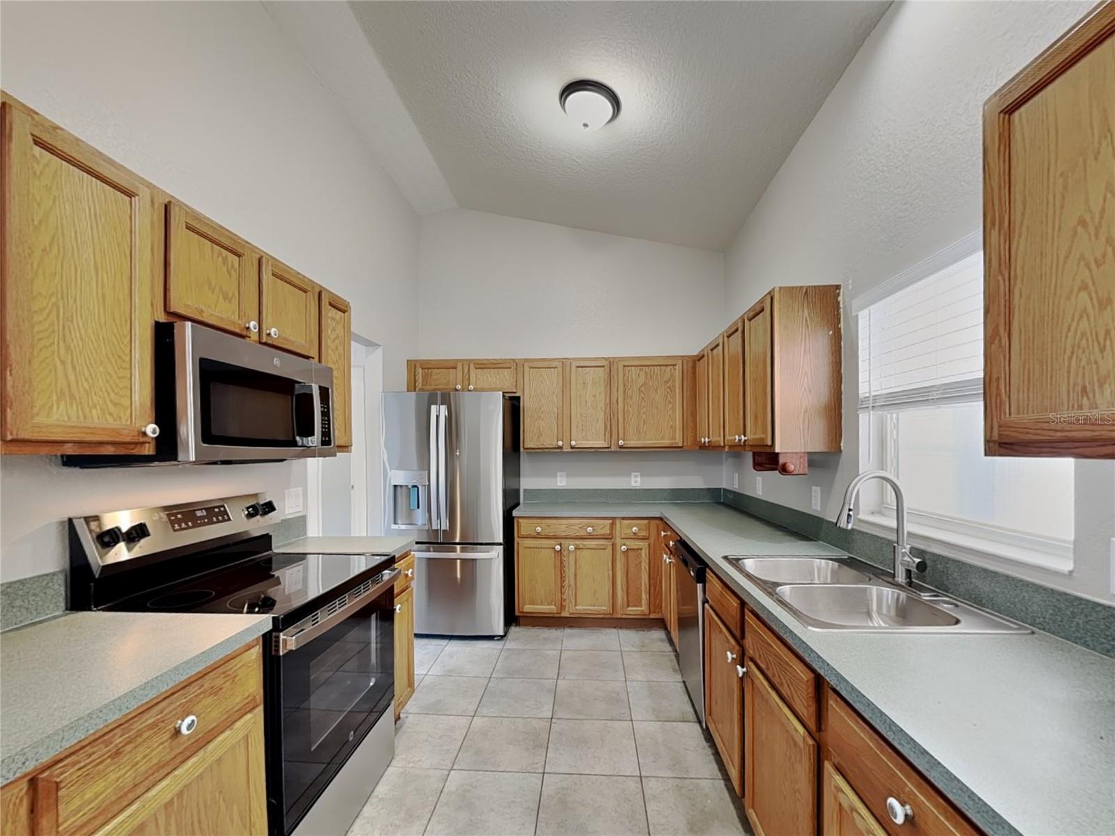 PORT CHARLOTTE SUB 32 - Residential Lease