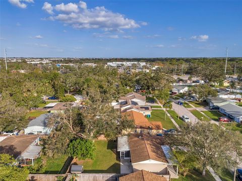 A home in SEMINOLE