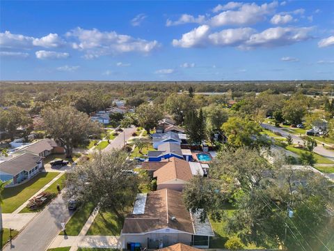 A home in SEMINOLE